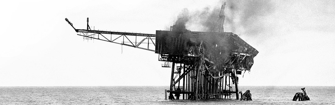 Photo of Piper Alpha after the accident